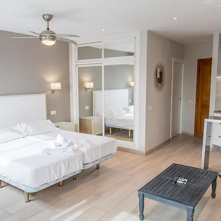 Palm Club Carihuela アパート トレモリノス